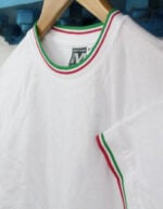 T-shirt personalizzata con bordino tricolore