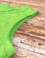 Canotta bambino in cotone fiammato dettaglio manica