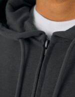 Organic zipped hood b&c dettaglio zip